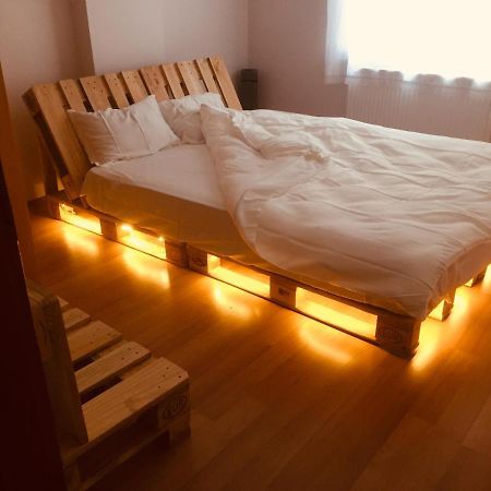 Single Room, Одноместная Комната В Доме, Chambre D'Une Personne, Habitacion Individual อิสตันบูล ภายนอก รูปภาพ