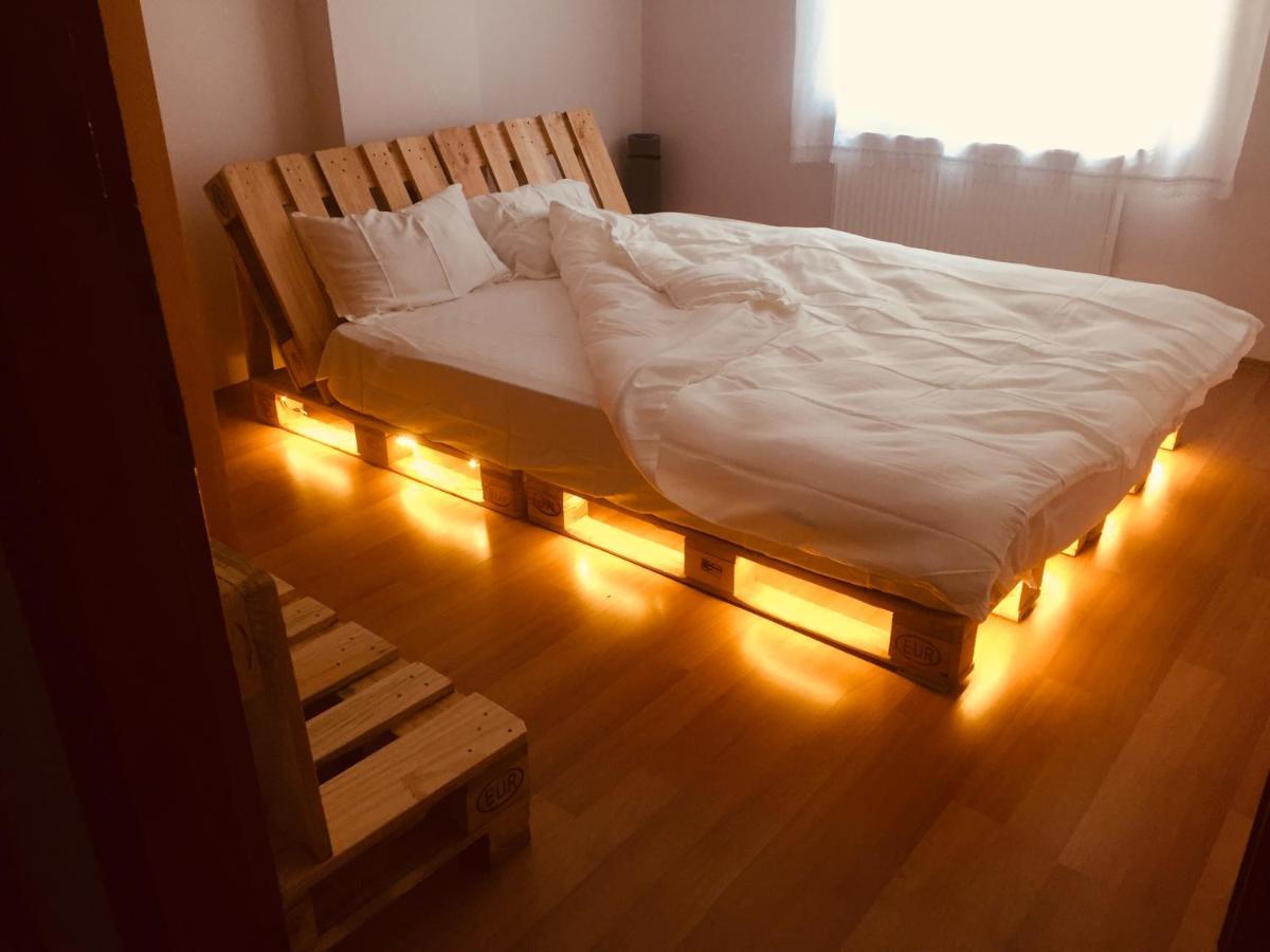 Single Room, Одноместная Комната В Доме, Chambre D'Une Personne, Habitacion Individual อิสตันบูล ภายนอก รูปภาพ